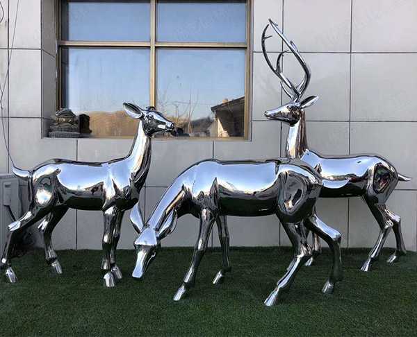 創(chuàng)意景觀(guān)鏡面鹿不銹鋼雕塑
