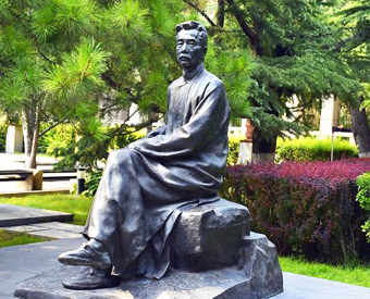 不同場景放置銅雕塑的意義是什么？